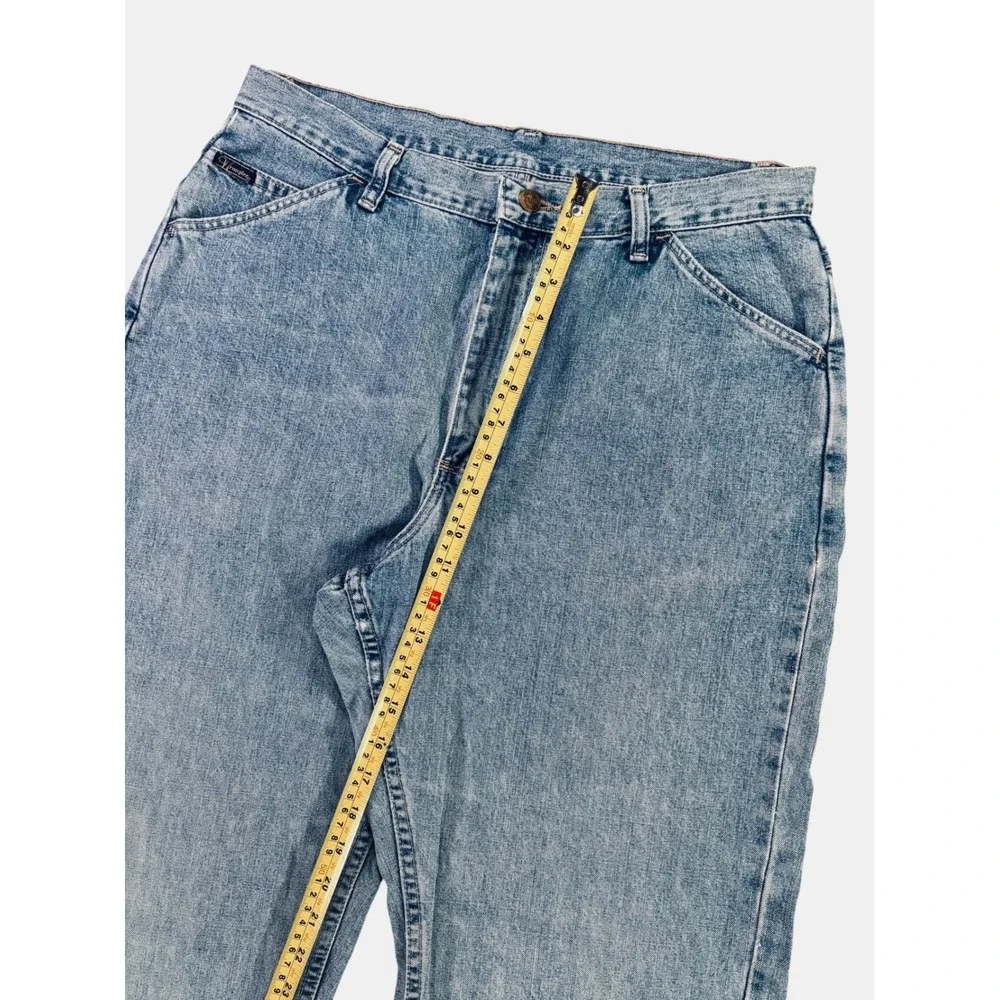 VINTAGE Wrangler Women's Size 14/30 High Rise Tappered Straight Leg Jeans